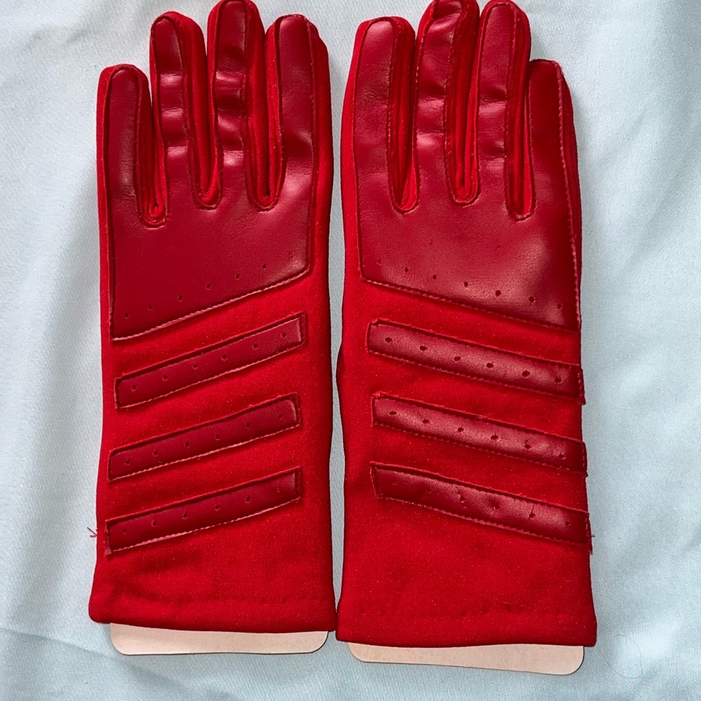 NEW VTG Women's Red Isotoner Style Gloves